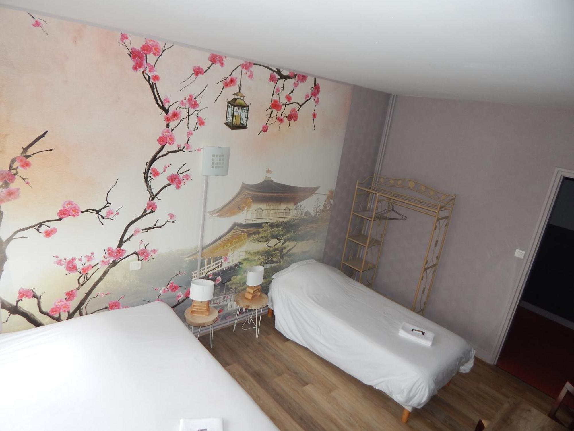 Hotel Angelys Ploermel Bagian luar foto
