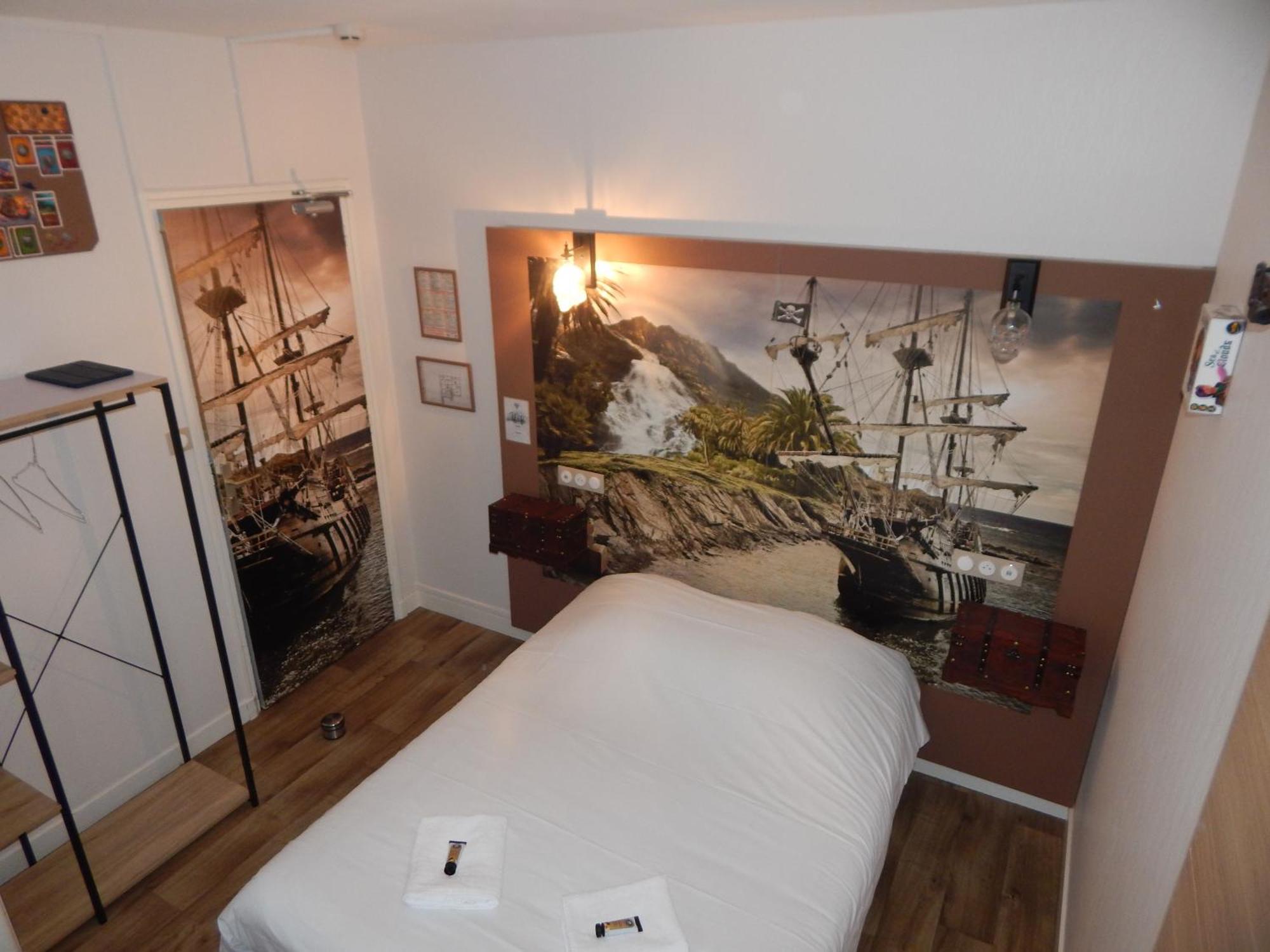 Hotel Angelys Ploermel Bagian luar foto
