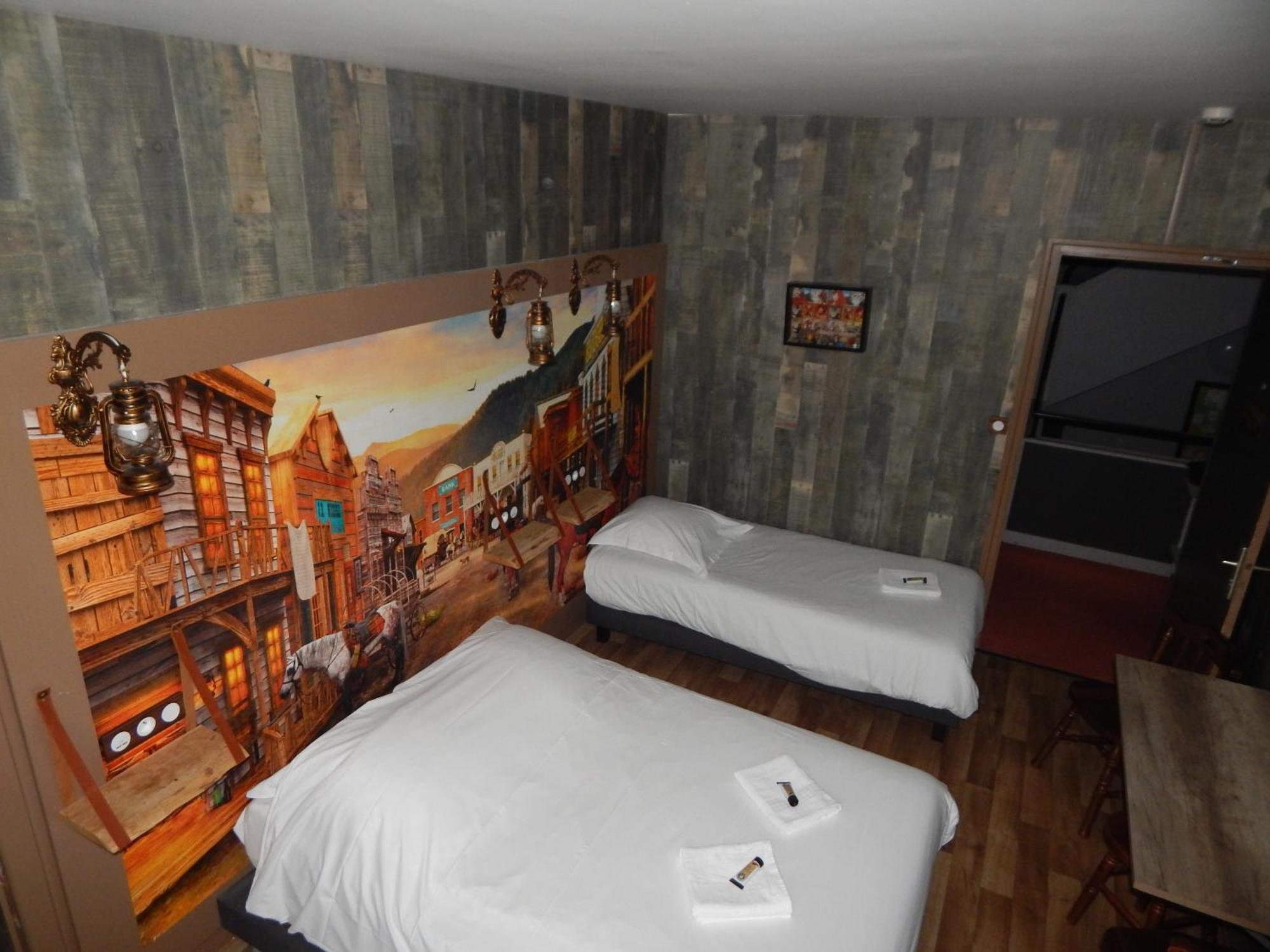 Hotel Angelys Ploermel Bagian luar foto
