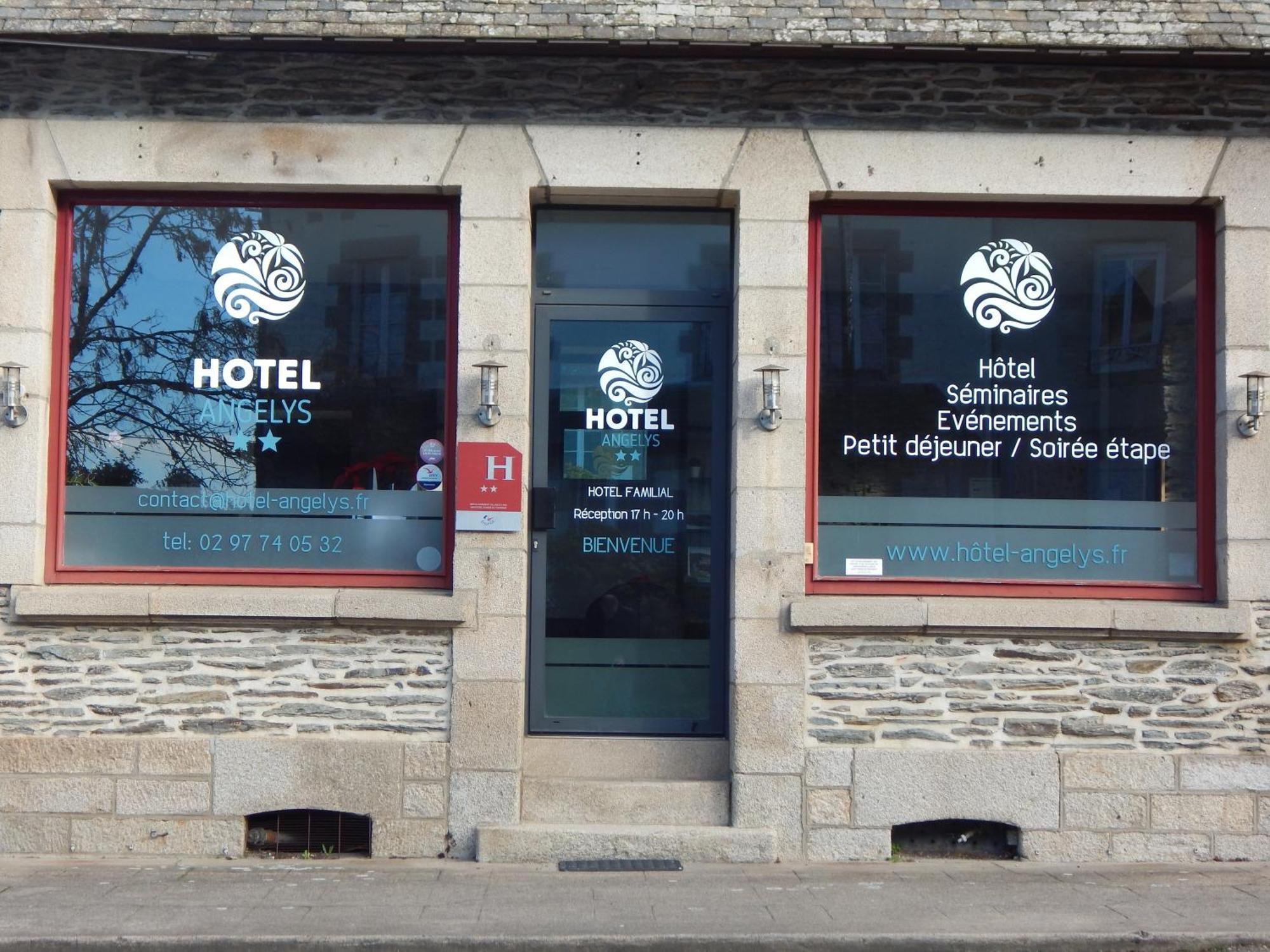 Hotel Angelys Ploermel Bagian luar foto